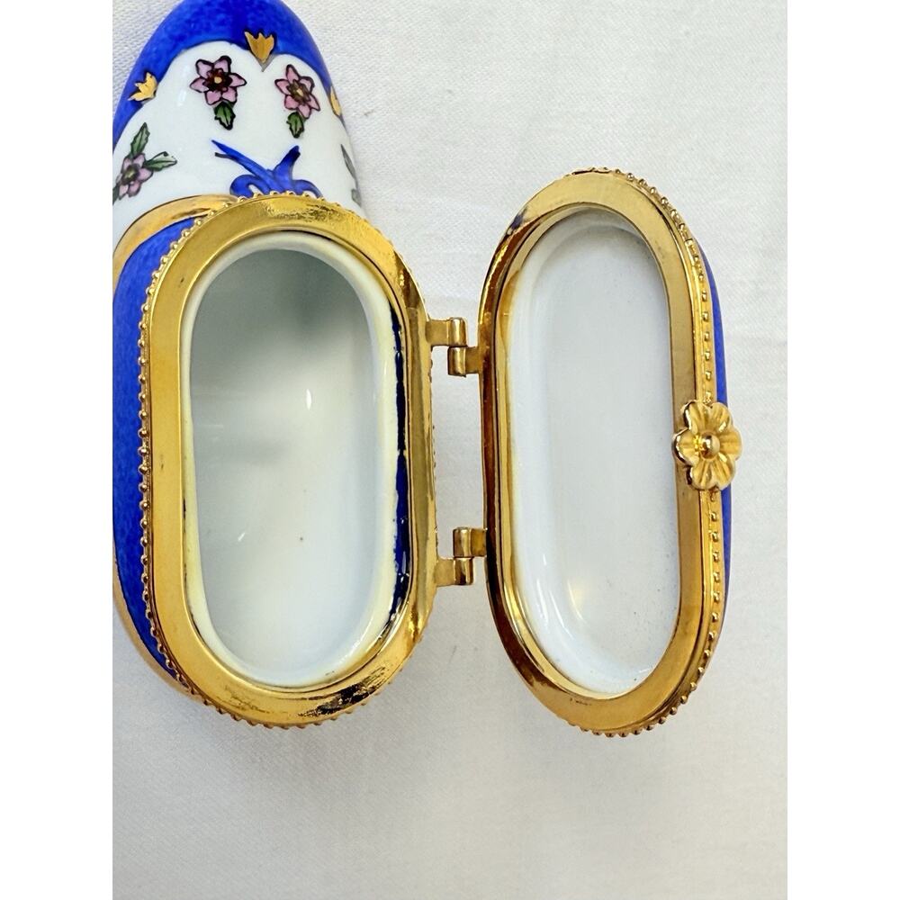 Vtg CBK Ceramic Blue And White Whimsical Shoe Trinket Box - Picture 6 of 8